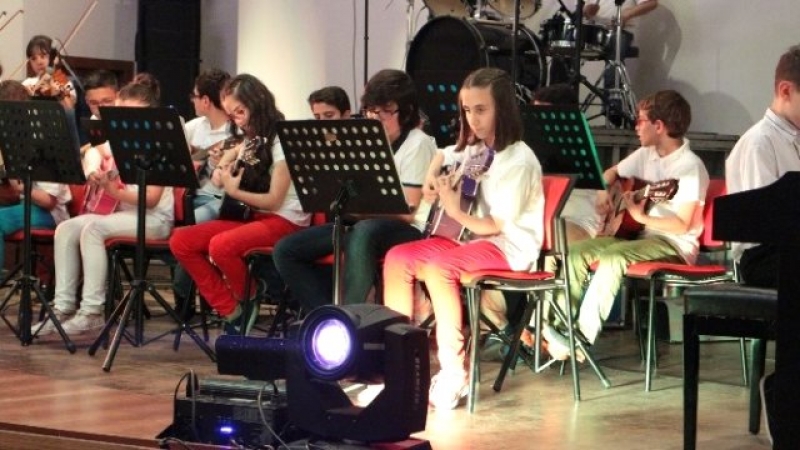 Minik Öğrencilerden Konser