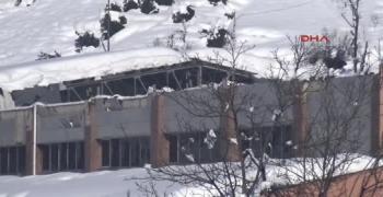 Güneysu'da Kapalı Spor Salonu Çatısı Çöktü