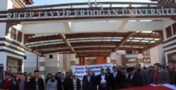 FIRAT YILMAZ ÇAKIROĞLU İÇİN ANMA PROGRAMI DÜZENLENDİ