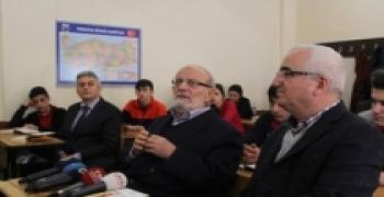 NECATİ HOCA YEŞİL SAHALARDAN SONRA EĞİTİME EL ATTI