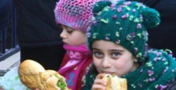 RİZE BAŞKENTTE HAMSİ ŞENLİĞİ