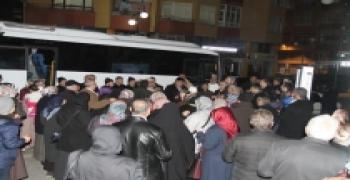 UMRE YOLCULARI UMRE İÇİN UĞURLANDI