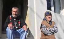 10 Yıl Önce Boşandığı Eşi Felç Olunca Bakımını Üstlendi