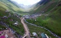 Yaylada Yaşayan Aile Elektrik Kullanmıyor